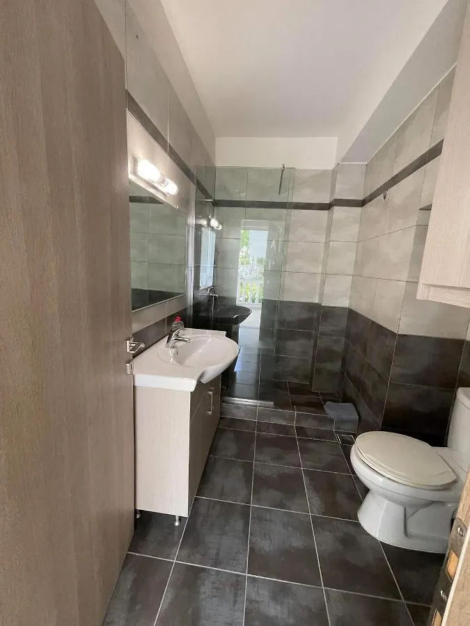 Helen Apartments Lukovë 0*,  阿尔巴尼亚